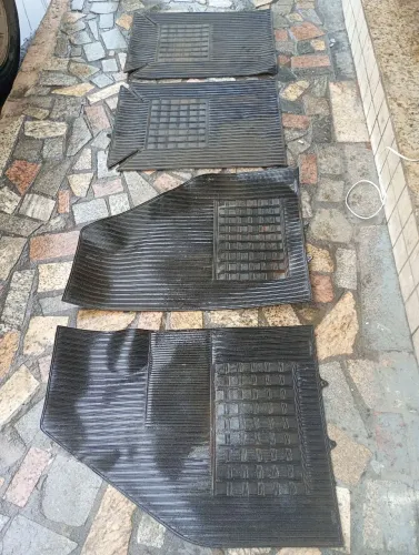 Tapete de borracha Borcol Fiat Uno Prêmio 