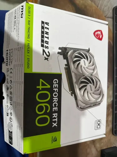 Caixa de Rtx 4060 8gb ventus x2 Msi