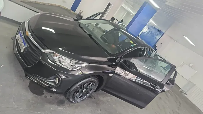 Aluga-se onix plus sedan