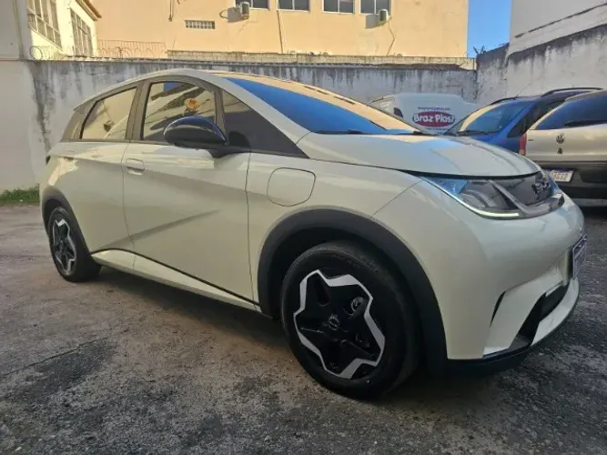 BYD Dolphin EV (Elétrico) 2025