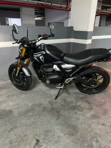 Moto / Triumph 400 - 2026