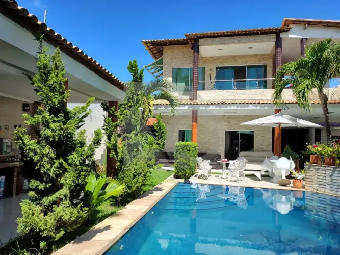 Casa Alto Padrão com 7/4, 4 Suítes e Piscina no São José dos Náufragos