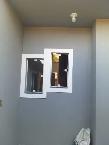 Reforma em geral pedreiro pisos e revestimento. Idralica e elétrica telhado