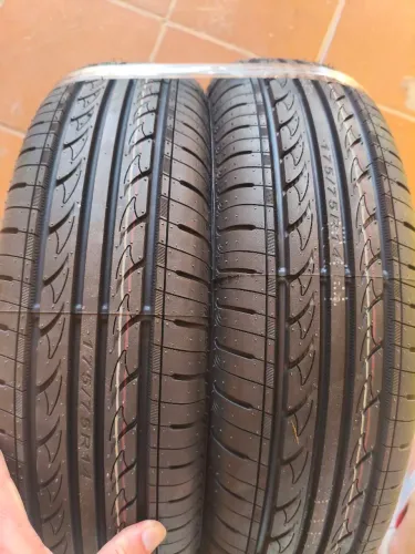 Vende se Pneus , ( Par) 175/75 R14