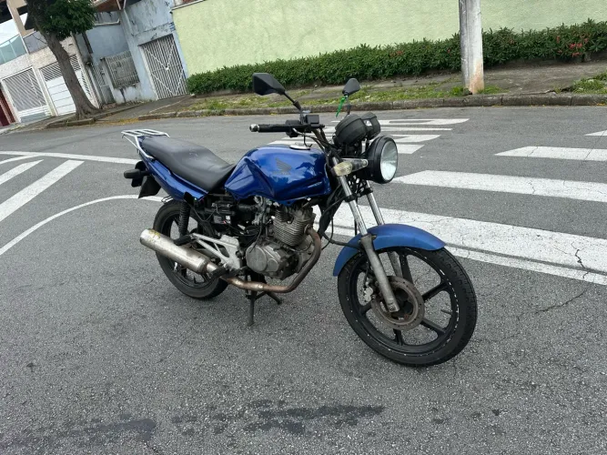 Strada cbx 200 abaixo da fipe