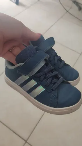 Tênis Adidas original infantil 26
