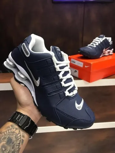 Tênis Nike shoxn