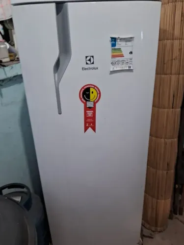 Geladeira Semi - Nova