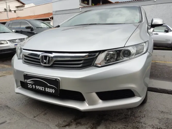 Honda Civic Sedan LXS 1.8/1.8 Flex 16V Aut. 4P 2013