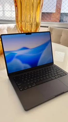 Macbook Pro M4 16ram 512gb - Garantia Apple - Bateria 100 - Oportunidade