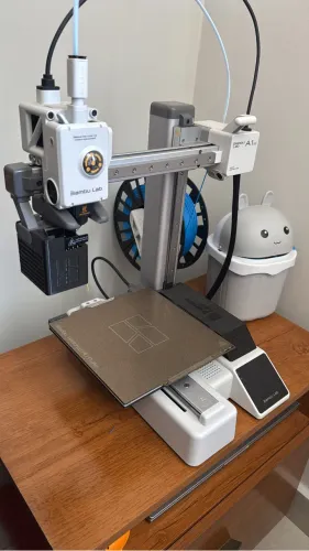 Vendo impressora 3d Bambu Lab A1 mini