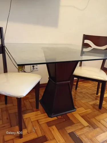 Vendo mesa de vidro RJ 