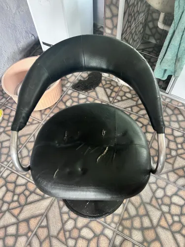 Cadeira para salão e barbearia NÃO É HIDRÁULICA
