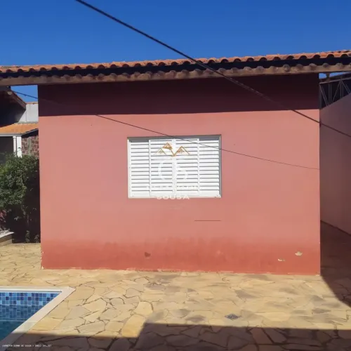Casa com piscina, próximo ao Centro de Cesário Lange - SP