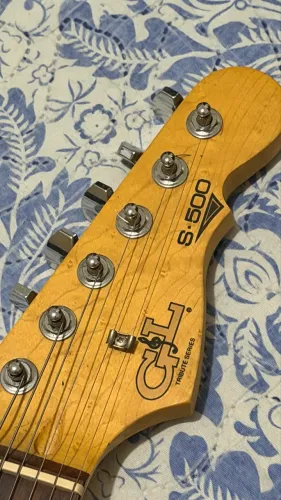 G&L S500 TRIBUTE - Stratocaster maravilhosa