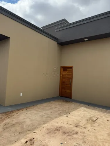 Casa | 2 Quartos | 1 Suíte | 2 Vagas | 61m²