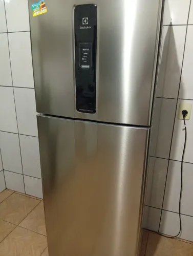 Geladeira Eletrolux 380L