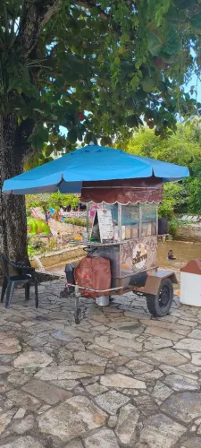 Carrinho de churros emplacado
