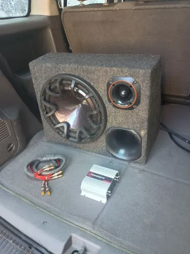 Caixa de som automotivo com Módolo 4 canais mono e estero 400 watts ideal pra essa caixa 