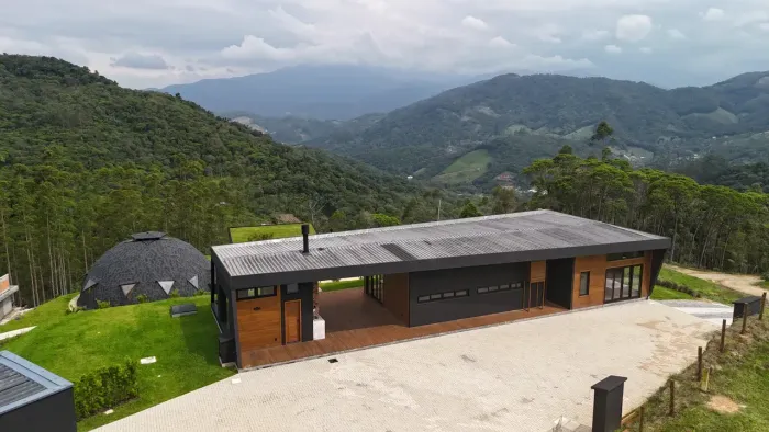 Fazenda/Sítio/Chácara para venda tem 647 metros quadrados com 7 quartos