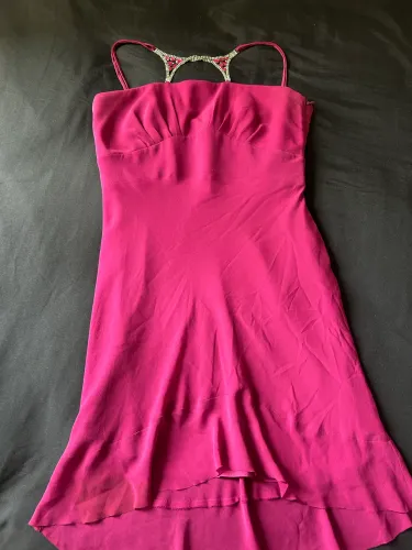 Vestido de festa curto rosa