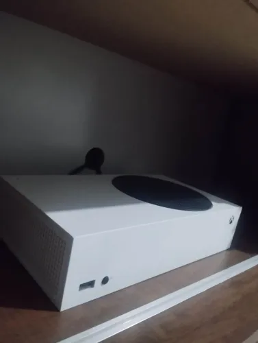 Xbox séries s ( semi novo) troco por PS4 desbloqueado
