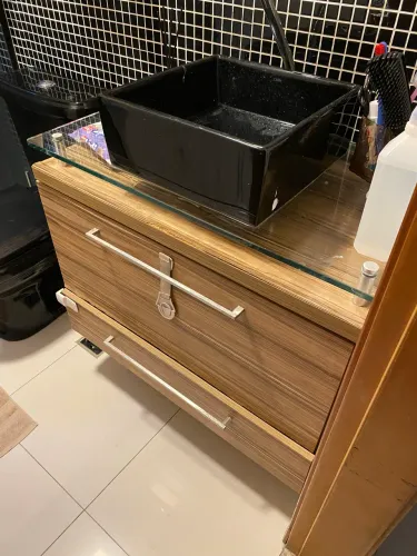 Kit gabinete com tampo de vidro e Cuba sobrepor celite