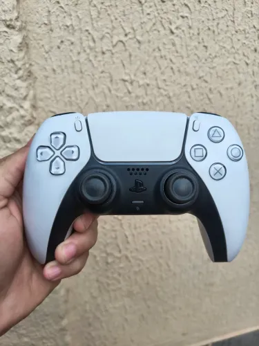 Dualsense novo original. Veio no meu vídeo game. Tá zero. 300 sem menos entrego sem taxa