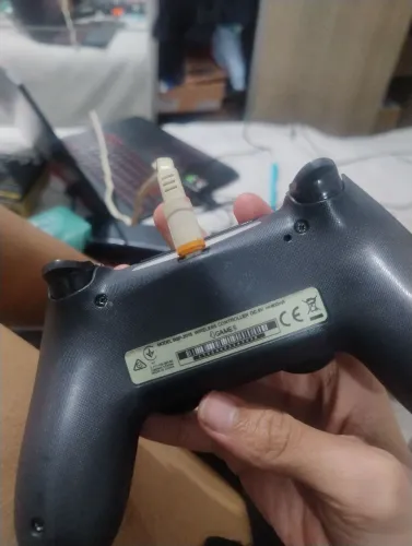 Controle de PS4 com bateria ruim resto tudo bom
