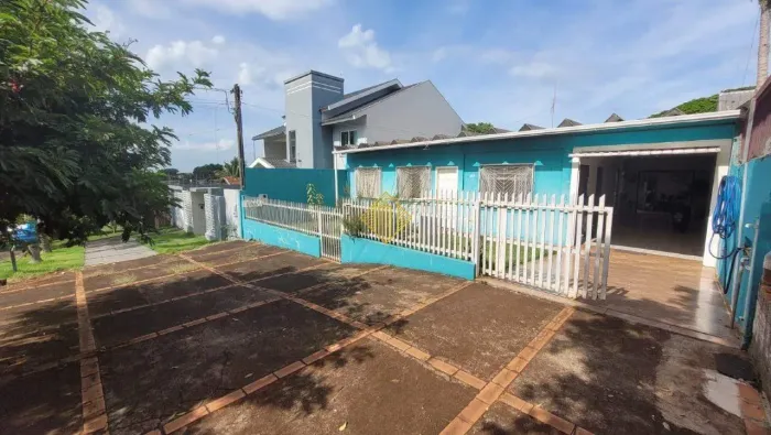 Casa à venda, 3 quartos, 2 vagas, Centro - Toledo/PR