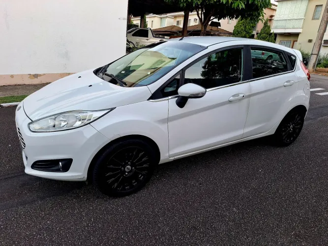 Ford Fiesta Tit./tit.plus 1.6 16V Flex Aut. 2015