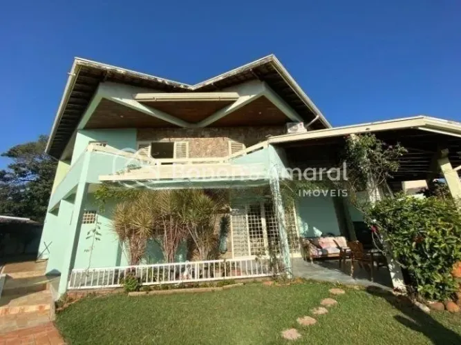 Imóveis para alugar com Piscina e 4 quartos, 460 m² - Mansões Santo Antônio