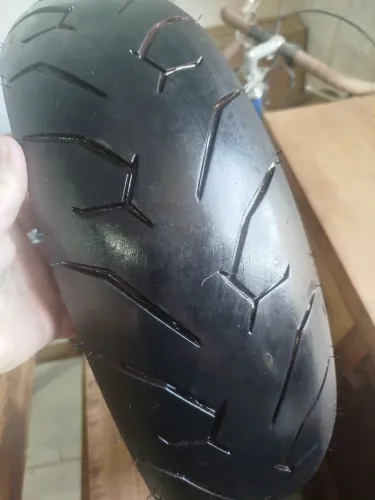 Pneu Pirelli Sport Demon