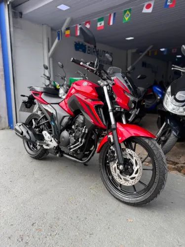 FAZER 250 2025