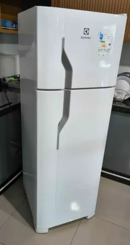 Geladeira Electrolux novinha 