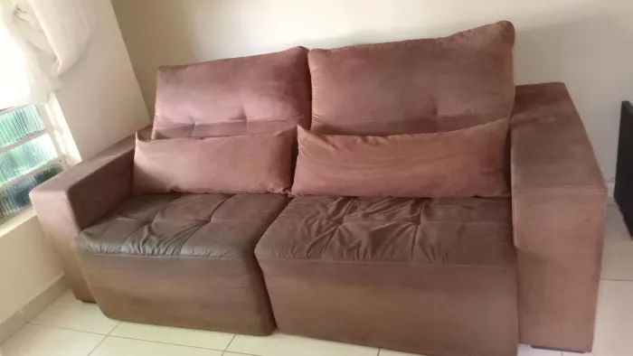 Sofá retrátil grande 