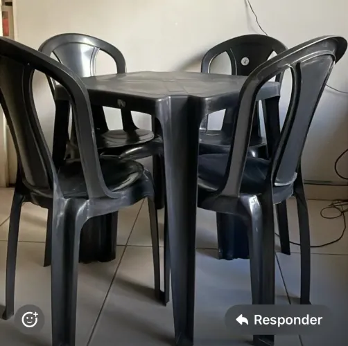 Jogos de mesas com cadeiras