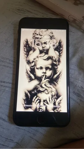 Vende se iPhone SE 