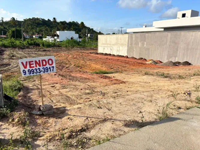Terreno nascente 450 m² em condomínio fechado em São Miguel dos Milagres-AL