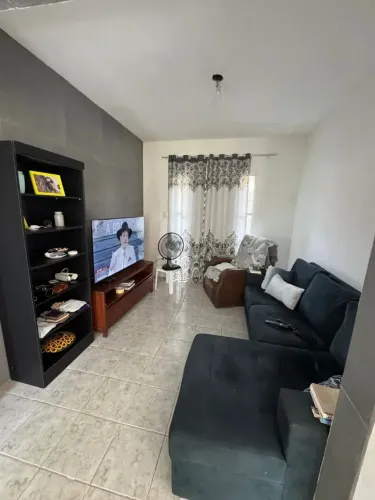 Imóvel para venda possui 220 metros quadrados com 4 quartos em Aldeia dos Camarás - Camara