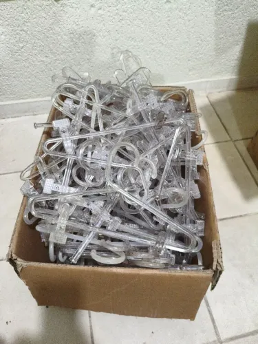 Cabides com oresilhas ( 110 Unidades)
