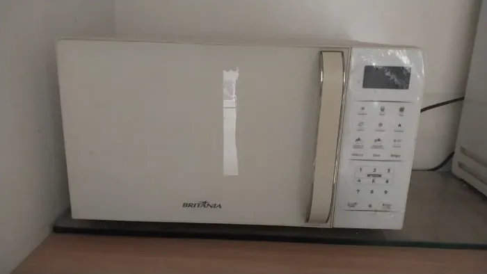 Micro ondas semi novo