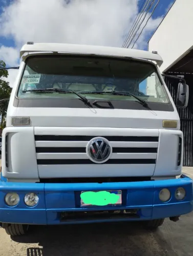VW 13.180 Worker 2011 + Guindaste Munck 8.6t - Impecável