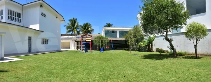 Casa à venda no Guarujá - Condomínio Jardim Acapulco na Praia do Pernambuco.