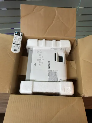 Projetor Epson PowerLite S17 2700 Lúmens HDMI - Pouquíssimo Uso