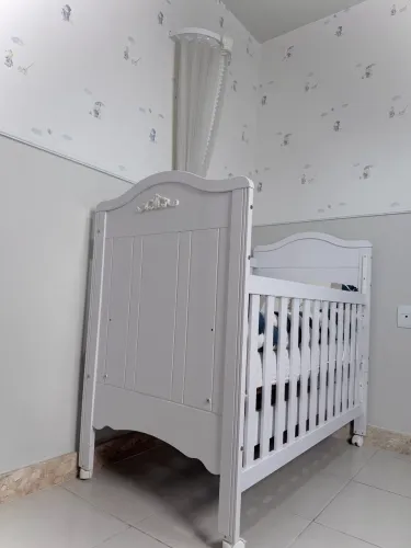 Berço e cortinado