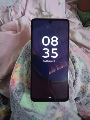 Vendo moto g84 256 gb 8 de ram