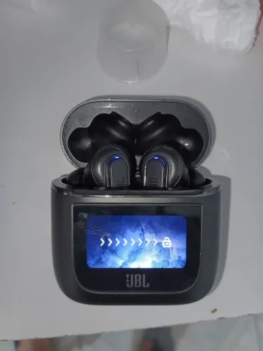 Fone JBL Tour pro 2 Semi novo usado uma única vez.