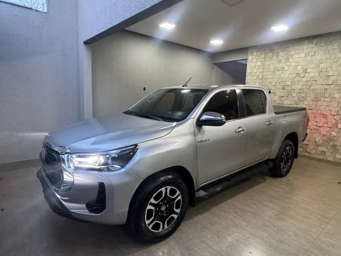 Toyota Hilux CD SRV 4X4 2.8 TDI Diesel Aut. 2019