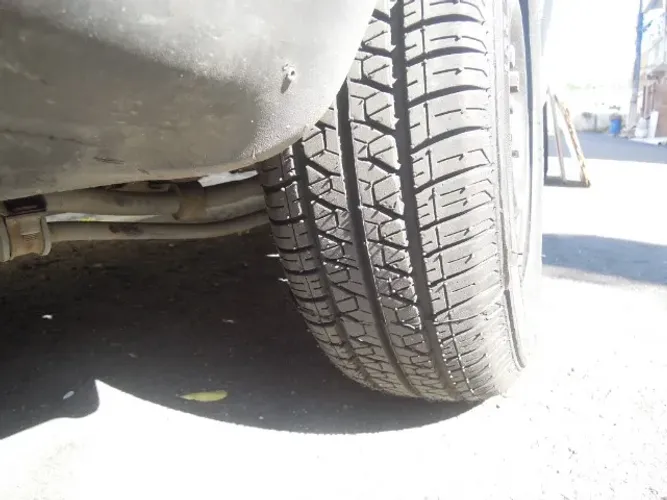 dois pneus com roda 13 fiat para estep ou carretinha